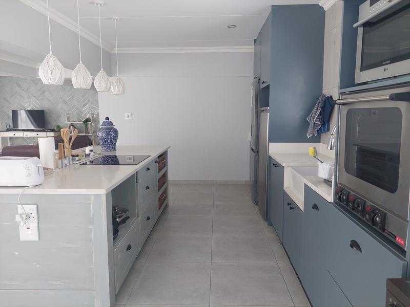 5 Bedroom Property for Sale in Britannia Bay Western Cape